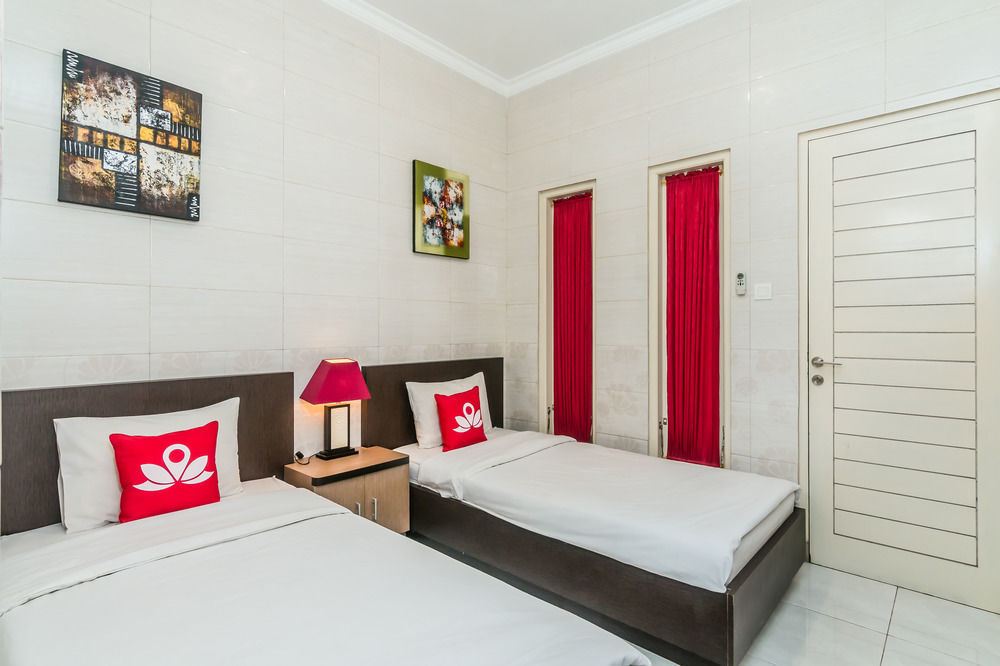 Angkul Angkul Beach Inn Kuta By Kamara Экстерьер фото